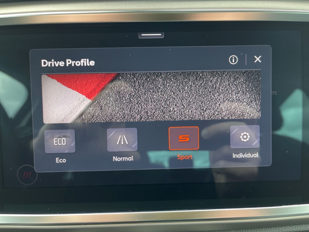 Fahrzeugabbildung SEAT Ateca 1.5 TSI DSG Xperience NAVI LED ACC SHZ RFK Virt Cockp.