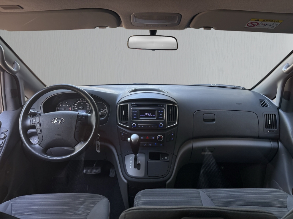 Fahrzeugabbildung Hyundai H-1 Cargo FL 2,5 CRDi AT PROFI Flügeltür Komfort-P AHK 3-Sitzer
