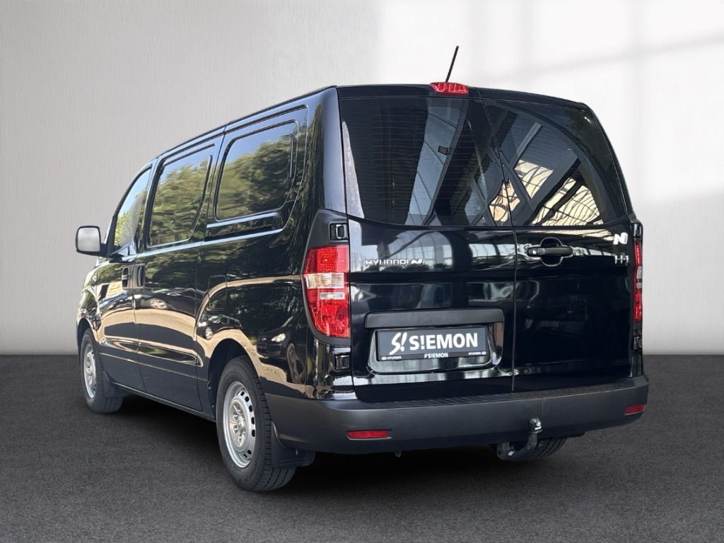 Fahrzeugabbildung Hyundai H-1 Cargo FL 2,5 CRDi AT PROFI Flügeltür Komfort-P AHK 3-Sitzer