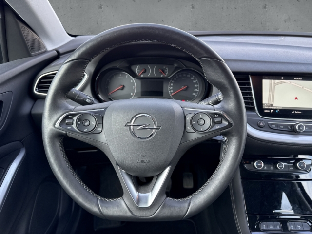 Fahrzeugabbildung Opel Grandland Edition LenkradHZG Apple CarPlay LED