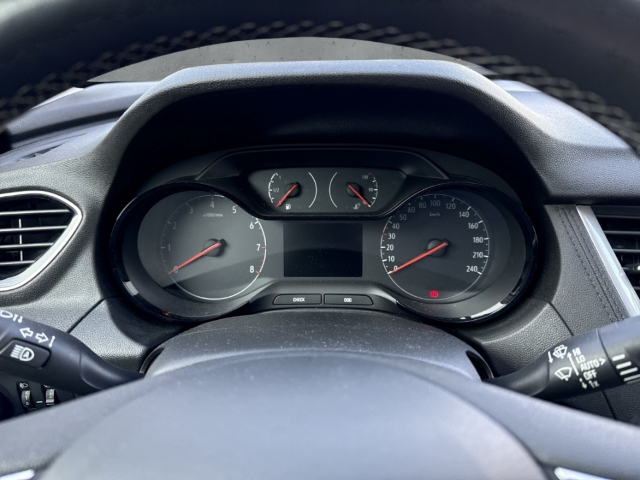 Fahrzeugabbildung Opel Grandland Edition LenkradHZG Apple CarPlay LED