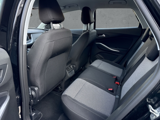 Fahrzeugabbildung Opel Grandland Edition LenkradHZG Apple CarPlay LED