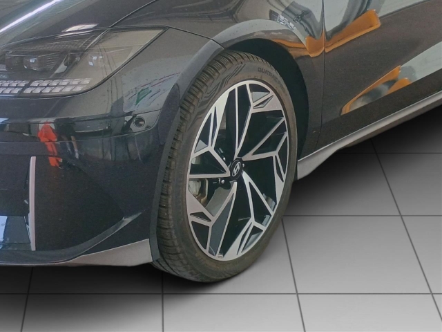 Fahrzeugabbildung Hyundai IONIQ 6 77,4kWh 2WD UNIQ Digi-Spiegel 20LM Schiebedach HUD Navi Digitales Cockpit