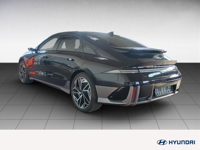 Fahrzeugabbildung Hyundai IONIQ 6 77,4kWh 2WD UNIQ Digi-Spiegel 20LM Schiebedach HUD Navi Digitales Cockpit