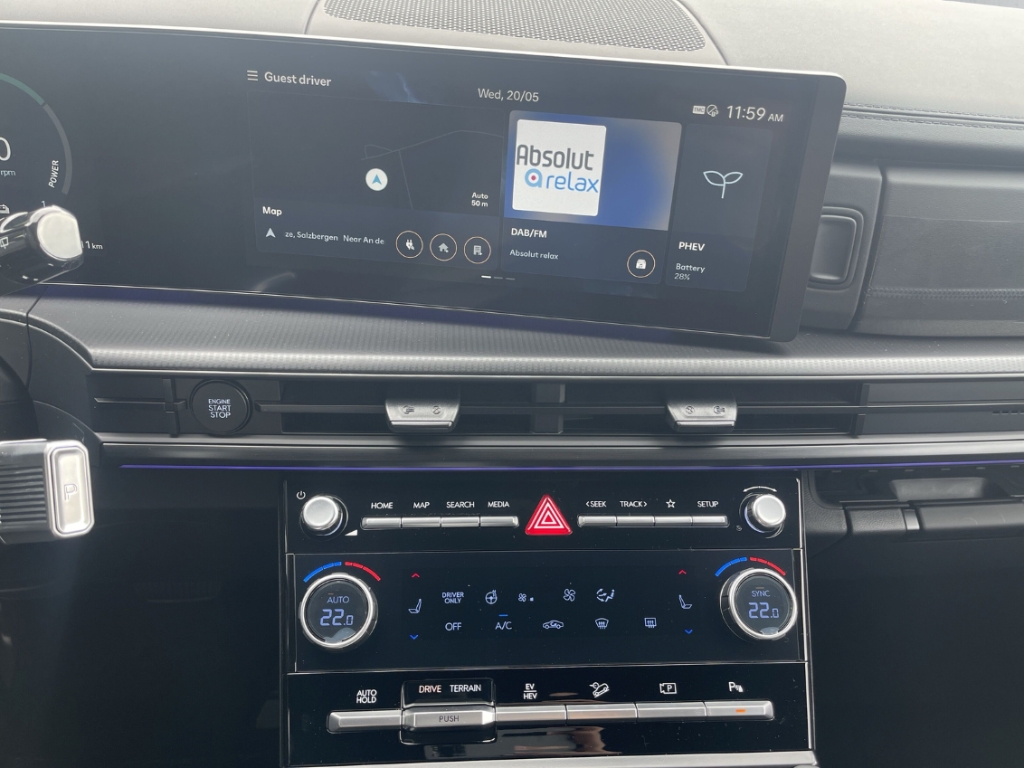 Fahrzeugabbildung Hyundai SANTA FE MY26 PHEV 1.6 4WD BLACKLINE HUD Navi Leder digitales Cockpit