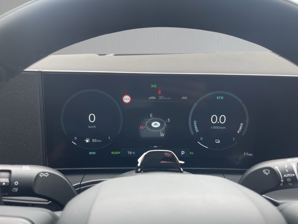 Fahrzeugabbildung Hyundai SANTA FE MY26 PHEV 1.6 4WD BLACKLINE HUD Navi Leder digitales Cockpit