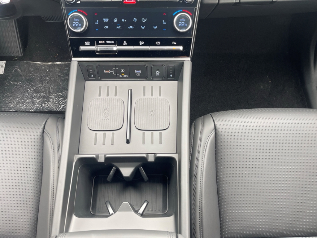 Fahrzeugabbildung Hyundai SANTA FE MY26 PHEV 1.6 4WD BLACKLINE HUD Navi Leder digitales Cockpit