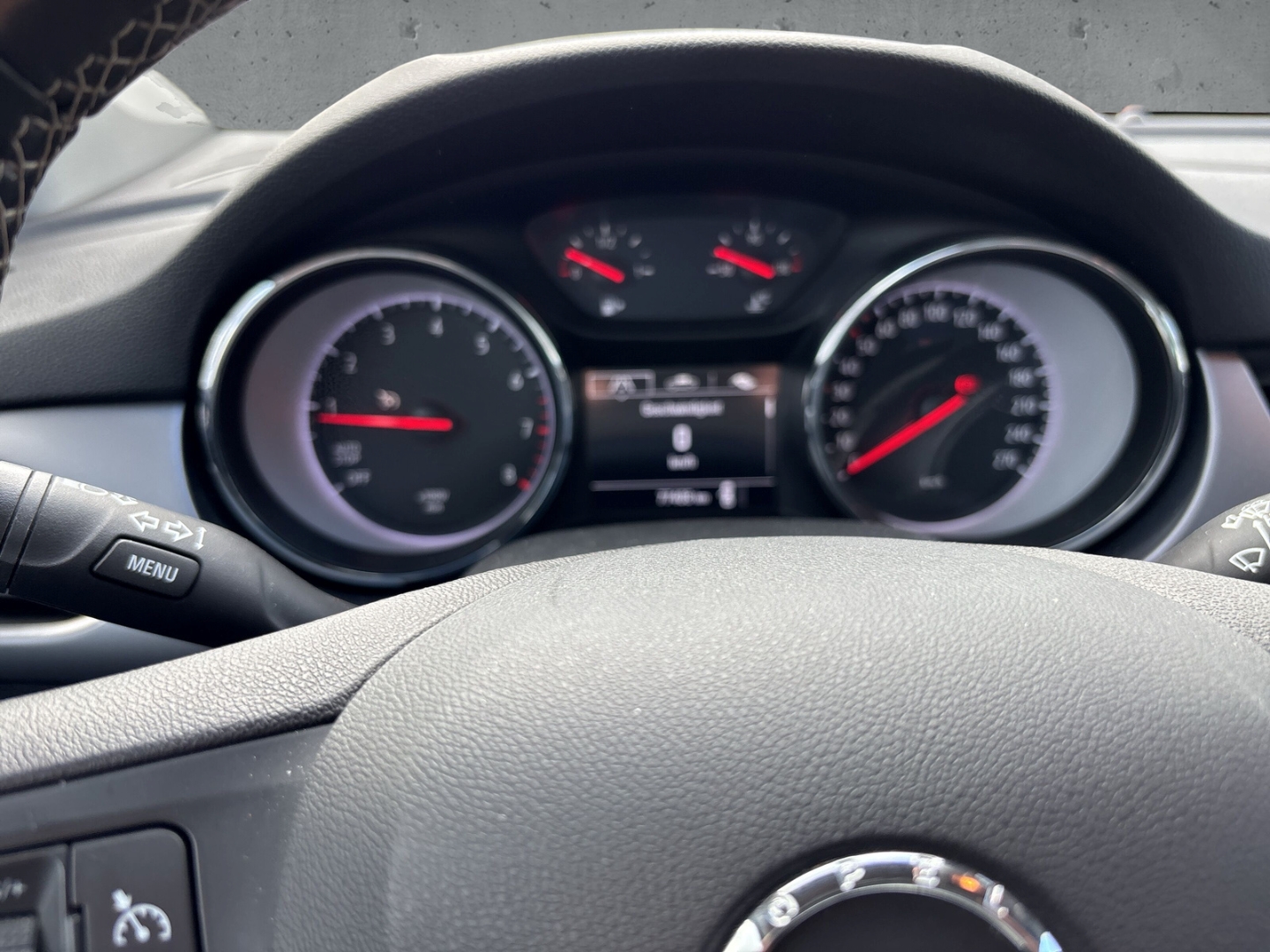 Fahrzeugabbildung Opel Astra K 1.2 Turbo Edition AHK PPS Navi LED RFK SHZ