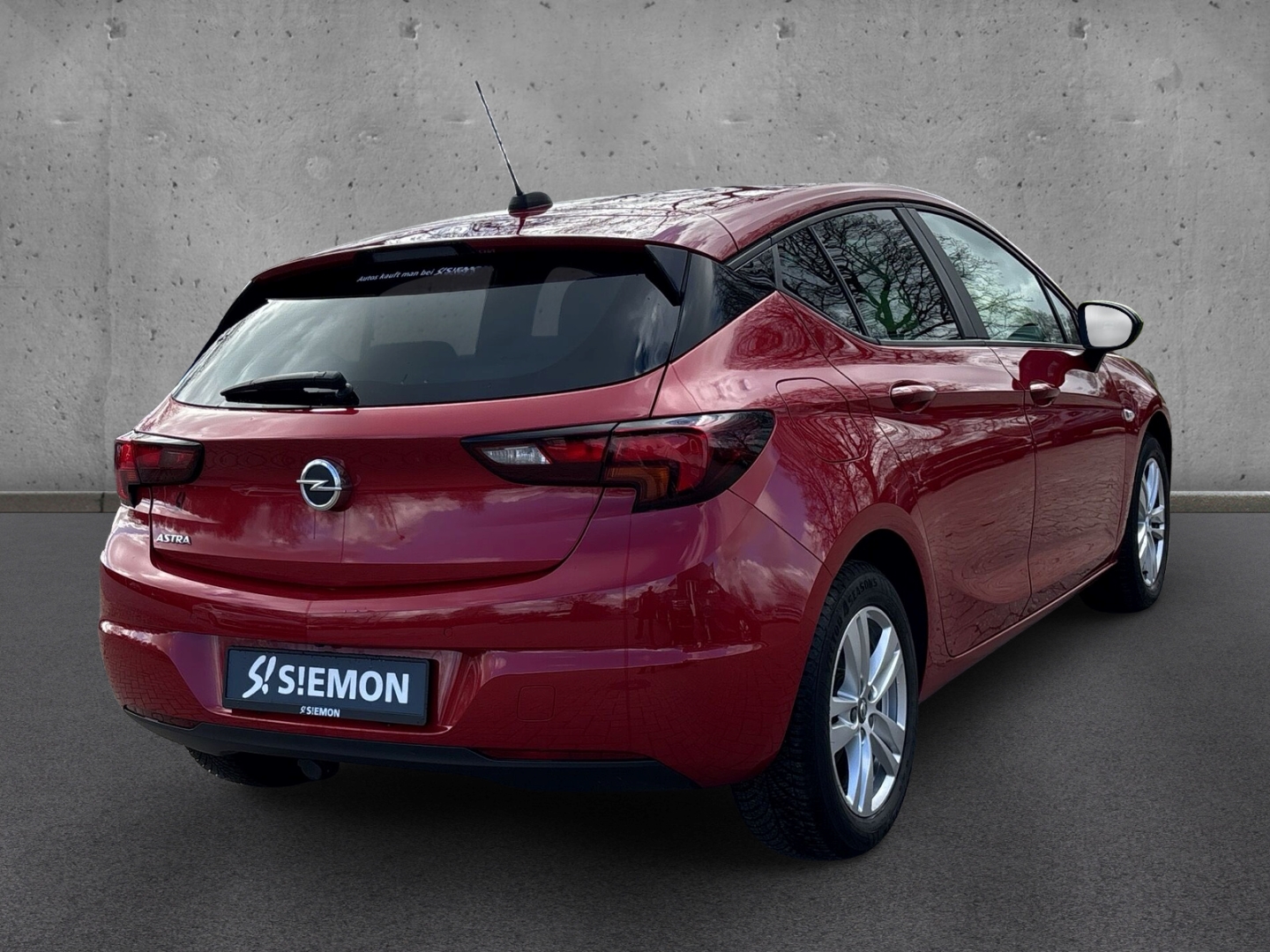 Fahrzeugabbildung Opel Astra K 1.2 Turbo Edition AHK PPS Navi LED RFK SHZ