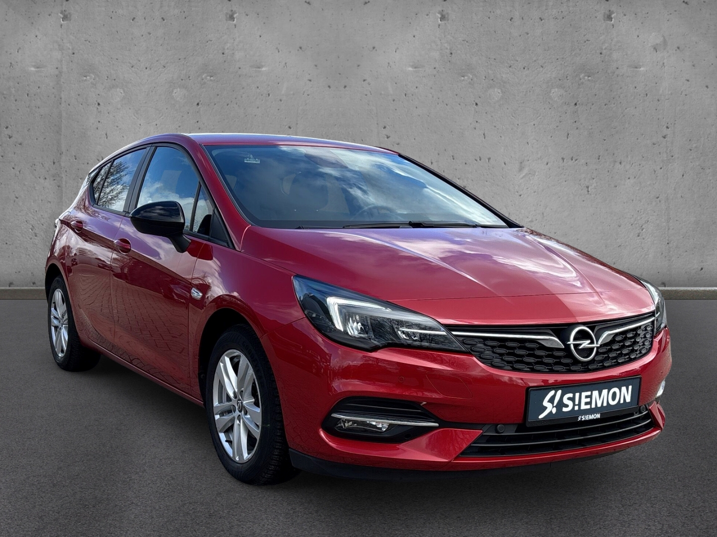 Fahrzeugabbildung Opel Astra K 1.2 Turbo Edition AHK PPS Navi LED RFK SHZ