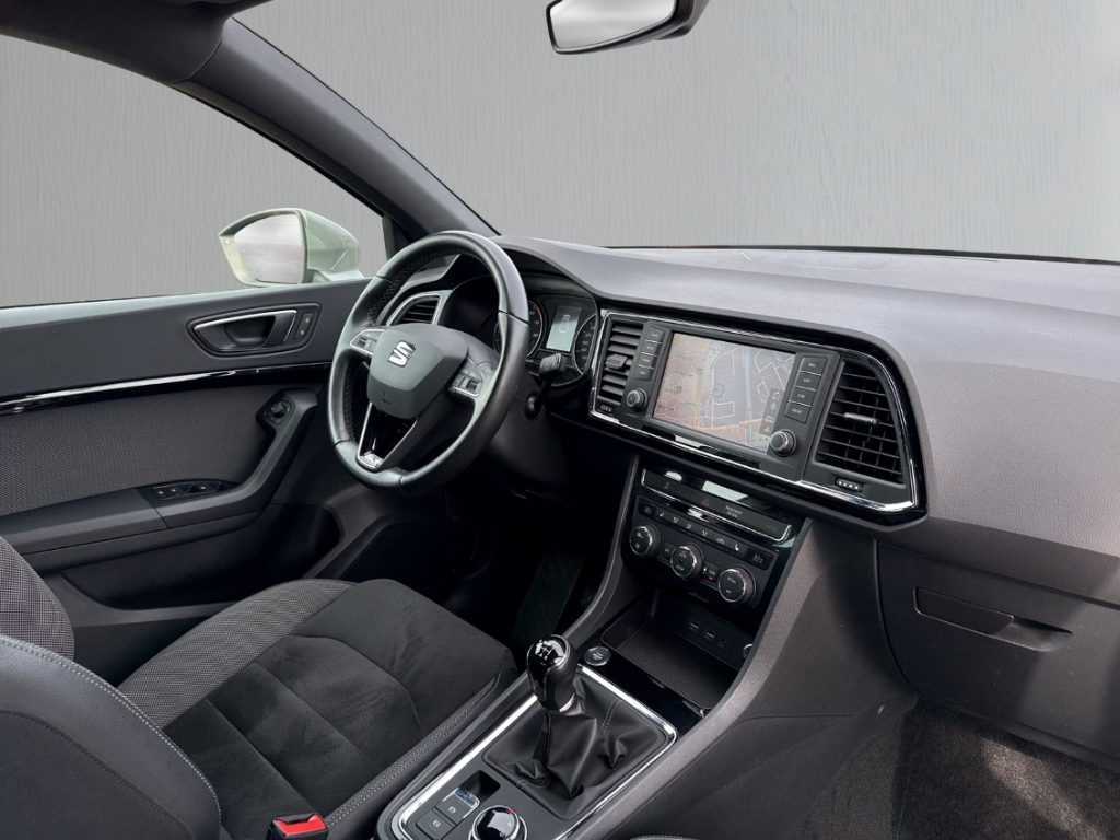 Fahrzeugabbildung SEAT Ateca Xcellence 1.4 Eco TSI AHK-klappbar Navi Leder LED Mehrzonenklima