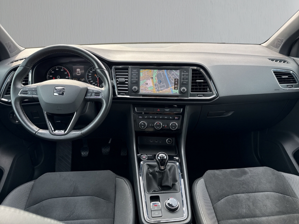Fahrzeugabbildung SEAT Ateca Xcellence 1.4 Eco TSI AHK-klappbar Navi Leder LED Mehrzonenklima