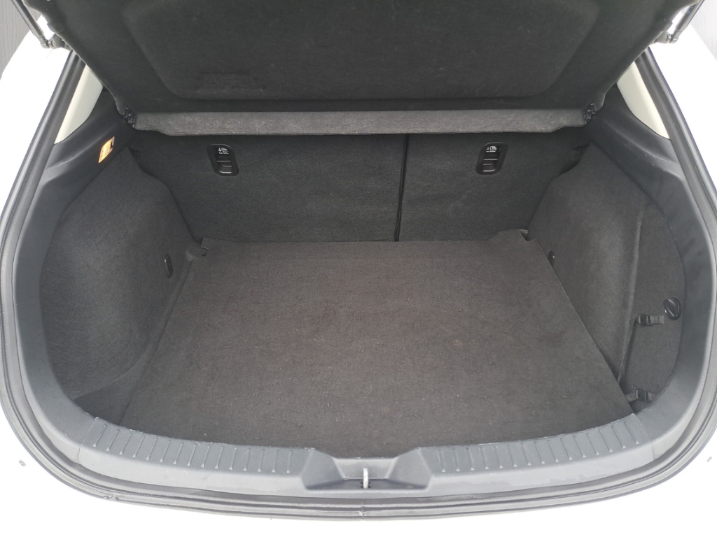 Fahrzeugabbildung Mazda 3 2.0 Exclusive-Line SHZ LED Start-Stop SHZ