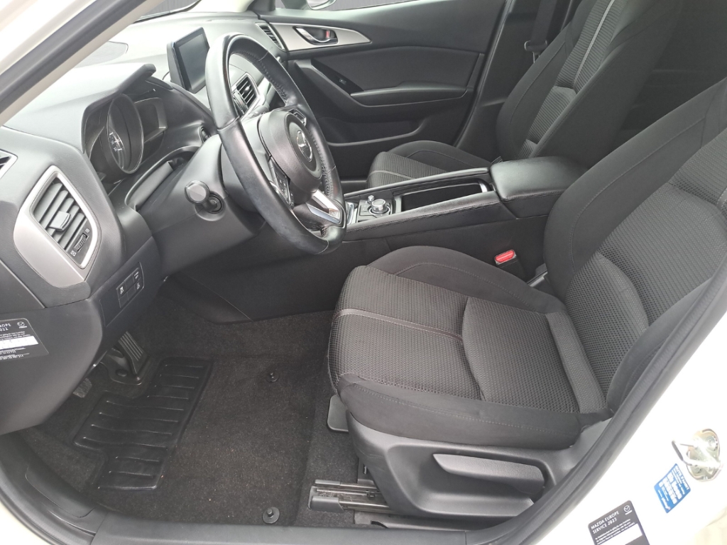 Fahrzeugabbildung Mazda 3 2.0 Exclusive-Line SHZ LED Start-Stop SHZ