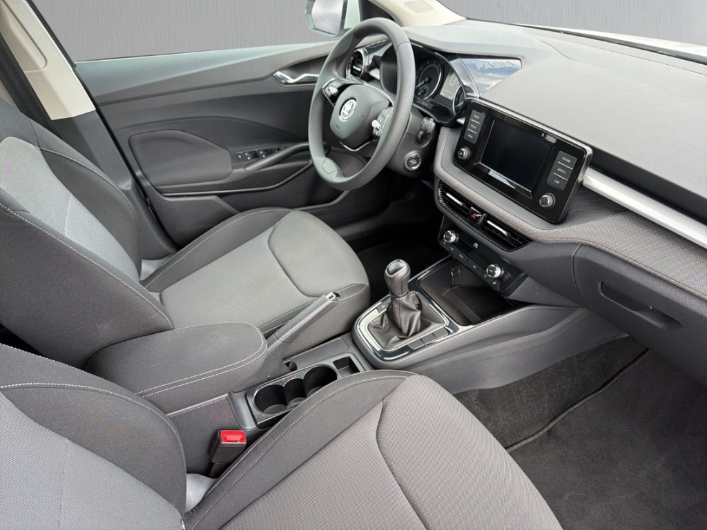 Fahrzeugabbildung SKODA Fabia 1.0 TSI Style Apple CarPlay Klimaautom