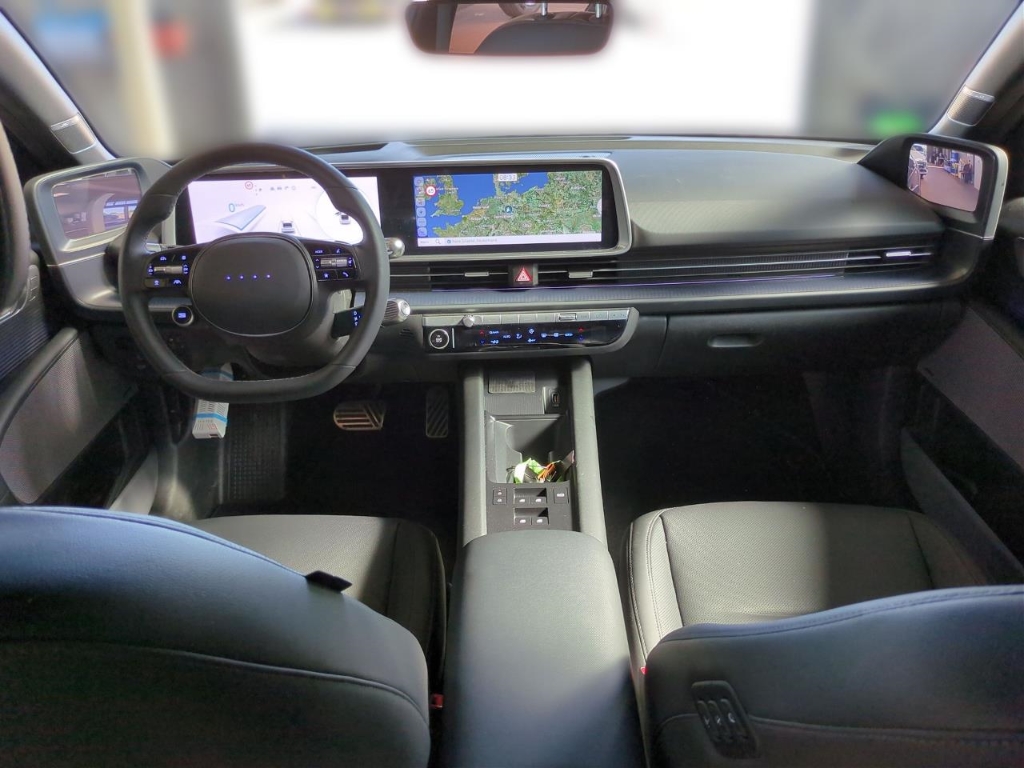 Fahrzeugabbildung Hyundai IONIQ 6 77,4kWh 4WD UNIQ Digi-Spiegel 20LM Schiebedach HUD Navi Digitales Cockpit Memory Sitze
