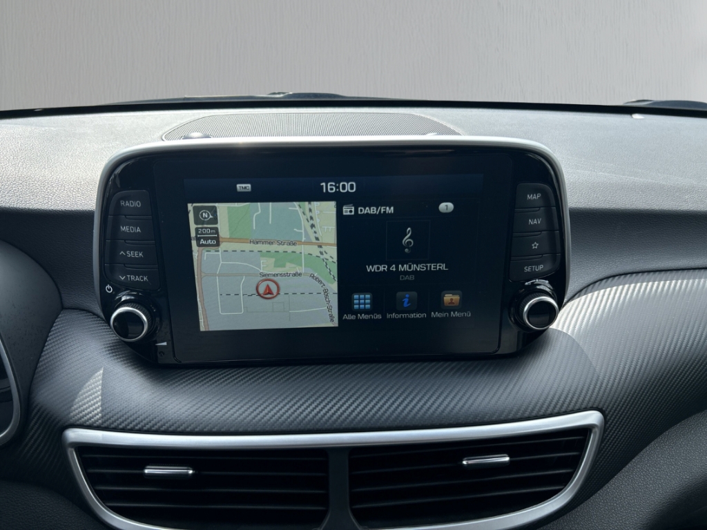 Fahrzeugabbildung Hyundai TUCSON 1.6 T-GDI DCT Passion Navi RKam Klimaauto CarPlay Allwetter