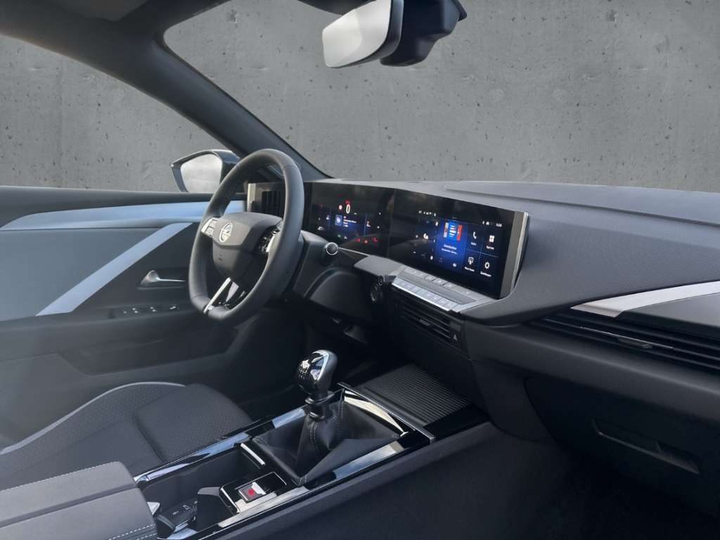 Fahrzeugabbildung Opel Astra ST 1.2 Turbo Business Edition LED Navi ACC